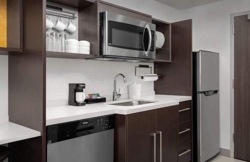 Orlando Apartamento | King Studio Suite Near Mavis Tires And Brakes ORL