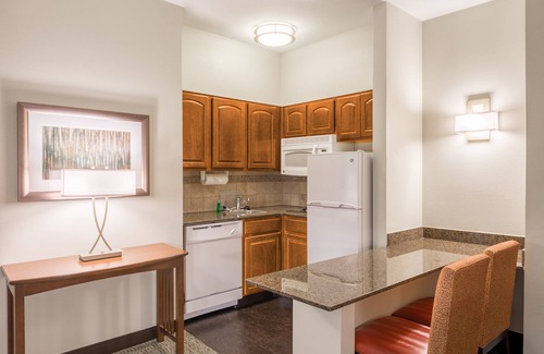 Independence Condominio | King Suite. Free Breakfast. Outdoor Pool & Hot Tub