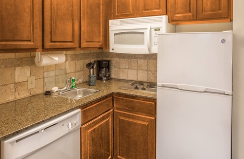 Independence Condominio | King Suite. Free Breakfast. Outdoor Pool & Hot Tub