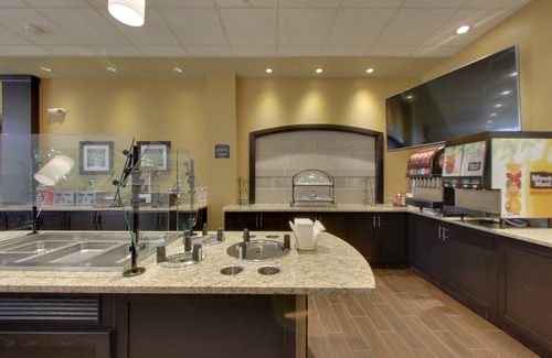 Madison Condominio | Suite King. Desayuno gratis. Piscina con tobogán. ¡Ideal para viajeros de negocios!