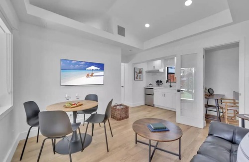 Victoria Park Apartamento | King Suite in a Tropical Retreat Freedom House Fort Lauderdale Suite 3