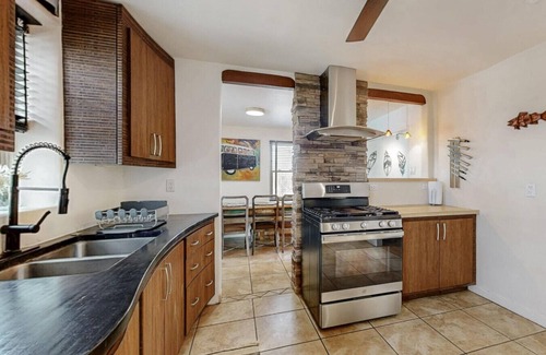Alamedan Valley Casa | King Bed|Large Backyard