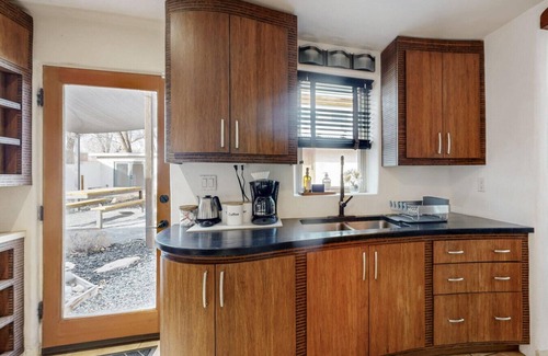 Alamedan Valley Casa | King Bed|Large Backyard