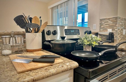 North Houston Apartamento | KINGbed w/pool/gym/BBQ@theHeights,LongStayDiscount