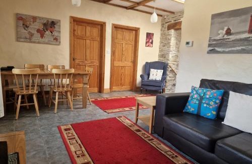 Whitland Casa | Kingfisher Cottage