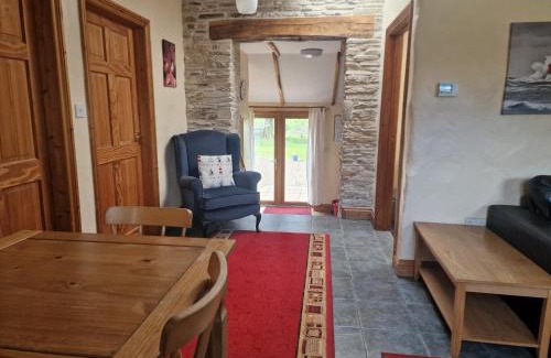 Whitland Casa | Kingfisher Cottage