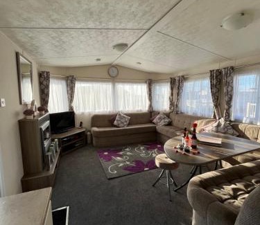 Tattershall Otro | Kingfisher court