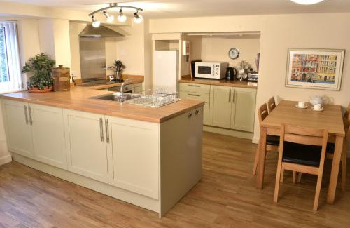 Whitland Casa | Kingfisher