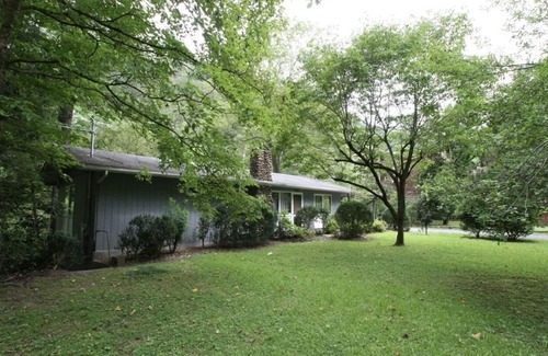 Gatlinburg Cabaña | Kingfisher-River Front Property walking distance to Downtown Gatlinburg!