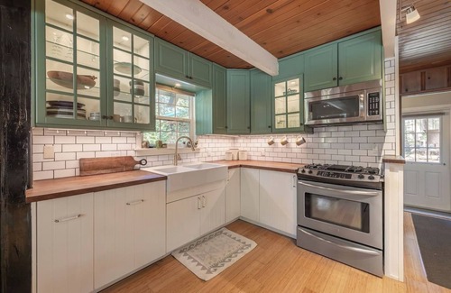 Kings Beach Cabina | Kings Beach Cottage | Pet-Friendly, Near Beach