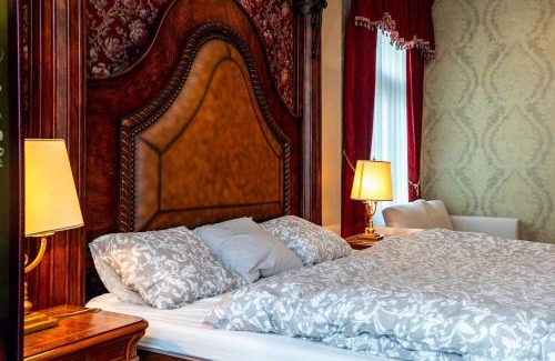 Karlovy Vary Apartamento | Kings Retreat Royal Stay in Karlovy Vary