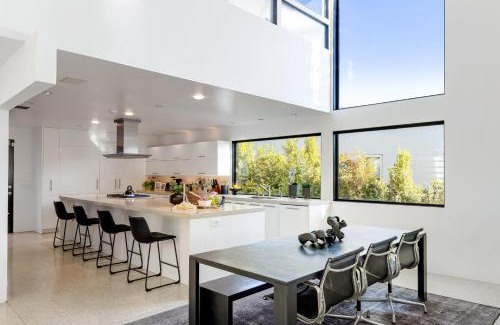 Hollywood Hills West Casa | Kings Road West Hollywood Luxury Pool Views Firepit Modern Design