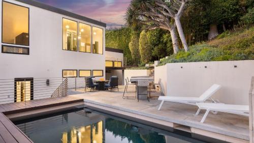 Hollywood Hills West Casa | Kings Road West Hollywood Luxury Pool Views Firepit Modern Design