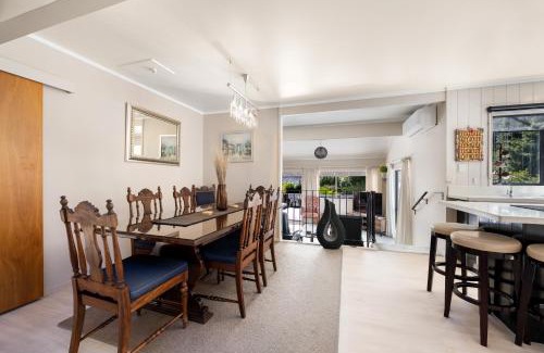 Paihia Casa | Kings Summer House - Paihia Holiday Home