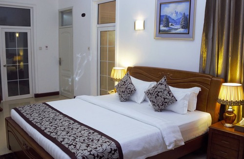 Accra Hotel | Kingsbridge Royale Hotel