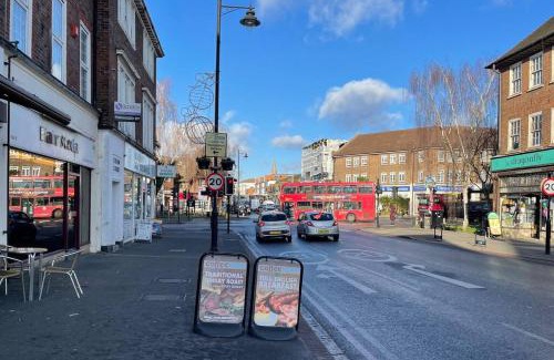 Sutton Apartamento | KingsHouse In Cheam Village