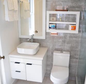 Mona Apartamento | Kingston Skyline Escape