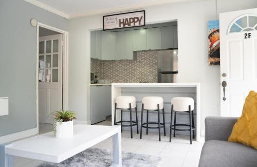 Mona Apartamento | Kingston Skyline Escape