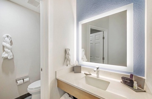 Sutter Creek Hotel | Kiota Inn & Event Center Sutter Creek, Ascend Hotel Collection