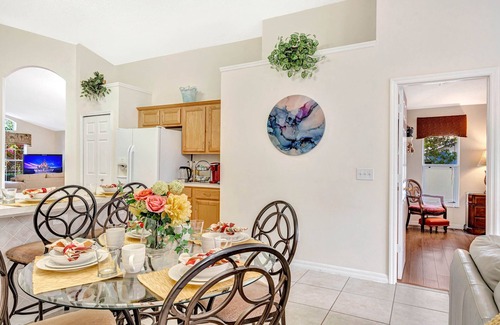 Seasons Casa | Kissimmee 9 miles from Disney! Private pool-hot tub, spacious house and yard.