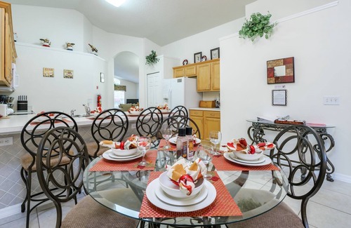 Seasons Casa | Kissimmee 9 miles from Disney! Private pool-hot tub, spacious house and yard.