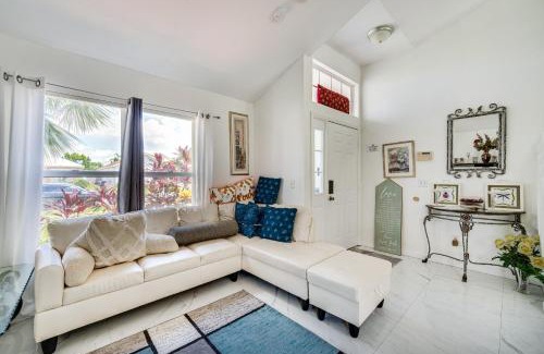 Chatham Park Casa | Kissimmee Vacation Rental with Pool about 6 Mi to Disney
