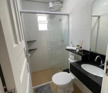 Jardim Virginia Apartamento | Kit net completa na Praia da Enseada