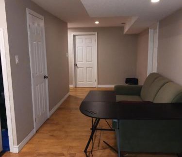 Rosemount Casa | Kitchener -WLU BNB-Minutes To University of Waterloo, Conestoga College,Buses,Airport