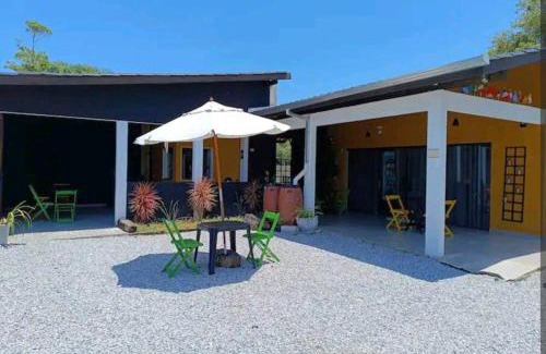 Pontal do Sul Casa | Kitnet privada confortável em Pontal do Sul