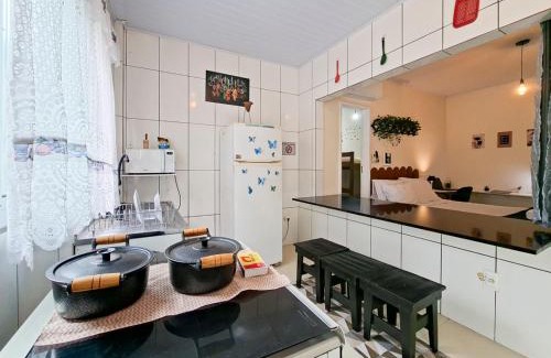 Padre Eustaquio Apartamento | Kitnet Sol - Mobiliada