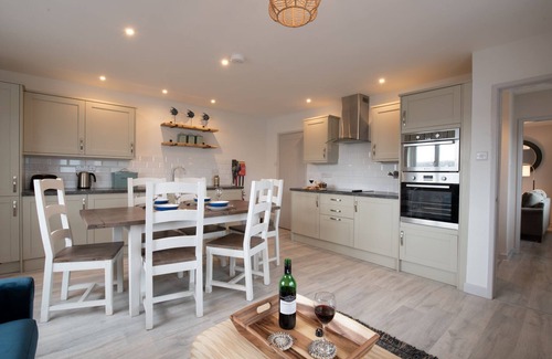 Rhosneigr Casa | Kittiwake Cottage: Pet-friendly holiday cottage in Rhosneigr