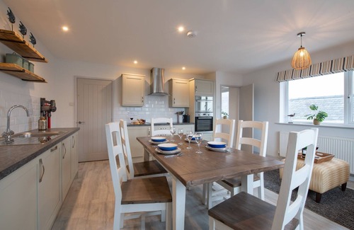Rhosneigr Casa | Kittiwake Cottage: Pet-friendly holiday cottage in Rhosneigr
