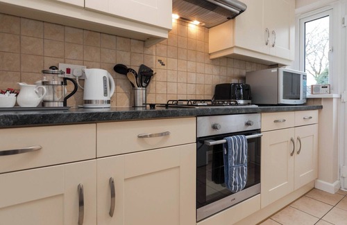 Lydstep Cabaña | Kittiwake Cottage - UK6718