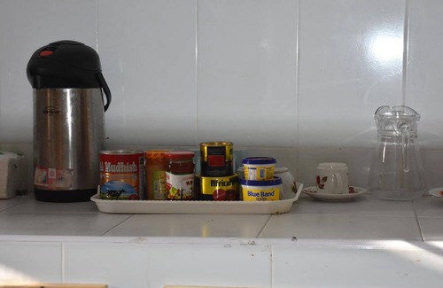 Mwananyamala Cama Y Desayuno | Kituri Royal Annex