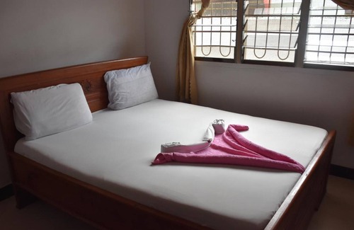 Mwananyamala Cama Y Desayuno | Kituri Royal Annex