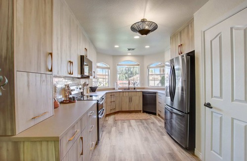 Superstition Springs Casa | Kiva Cove! Spacious Home w/ Heated Pool & Hot Tub