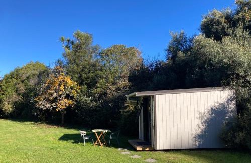 Tokaanu Casa | Kiwi cabin with geothermal pool by lake Taupo