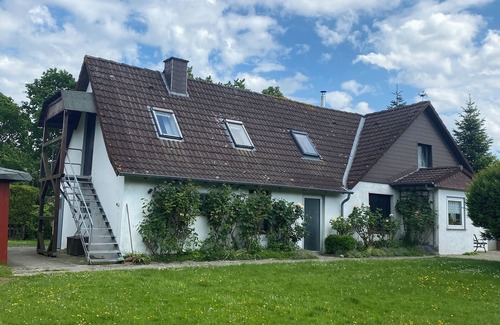 Butjadingen Apartamento | Kleine Ferienwohnung Direkt am Deich und Hafen von Eckwarden mit Gartennutzung