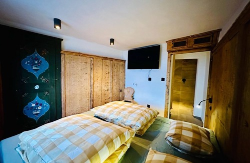 Sent Apartamento | Kleines Zimmer mit Duschbad im Nebenhaus