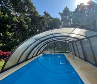 Jastrzebia Gora Apartamento | Klimatyzowany apartament z basenem i garażem Willa 4 Pory Roku