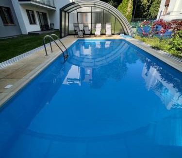 Jastrzebia Gora Apartamento | Klimatyzowany apartament z basenem i garażem Willa 4 Pory Roku