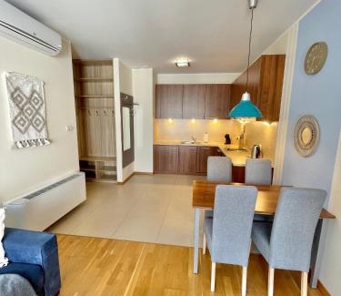 Jastrzebia Gora Apartamento | Klimatyzowany apartament z basenem i garażem Willa 4 Pory Roku