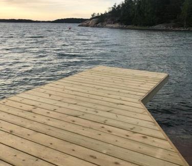 Pargas Chalet De Esquí | Klippan - mökki omalla rannalla Nauvossa
