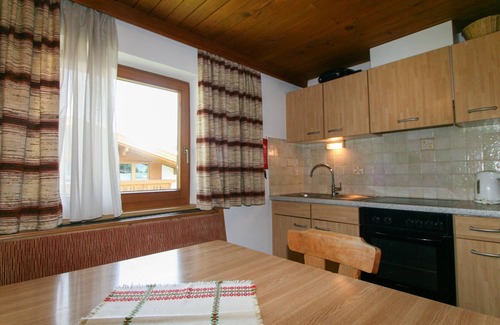 Hippach Apartamento | Klocker by Interhome