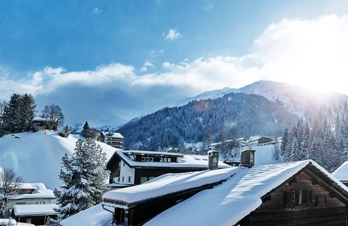 Klosters-Serneus Apartamento | Casa de lujo Klosters en el corazón del pueblo