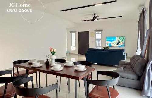 Kluang Casa | Kluang Gunung Lambak view Family Suites