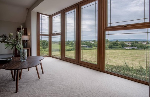 Narberth Casa | Knights Rest - 4 Bedroom Holiday Home - Princes Gate - Narberth
