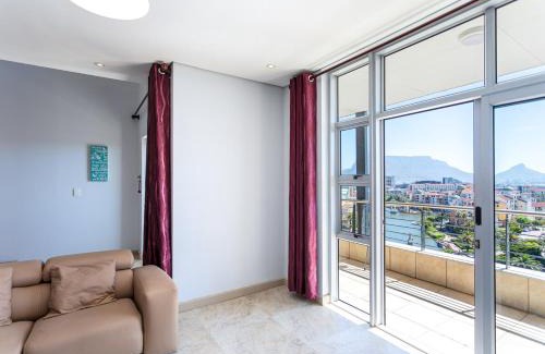 Century City Apartamento | Knightsbridge 902E by CTHA
