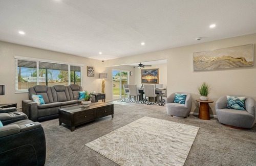 Buena Park Casa | Knott's Retreat