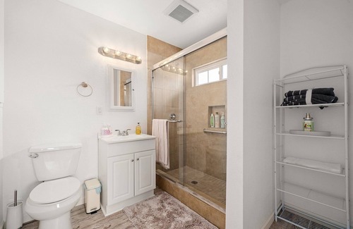 Buena Park Casa | Knott's Retreat